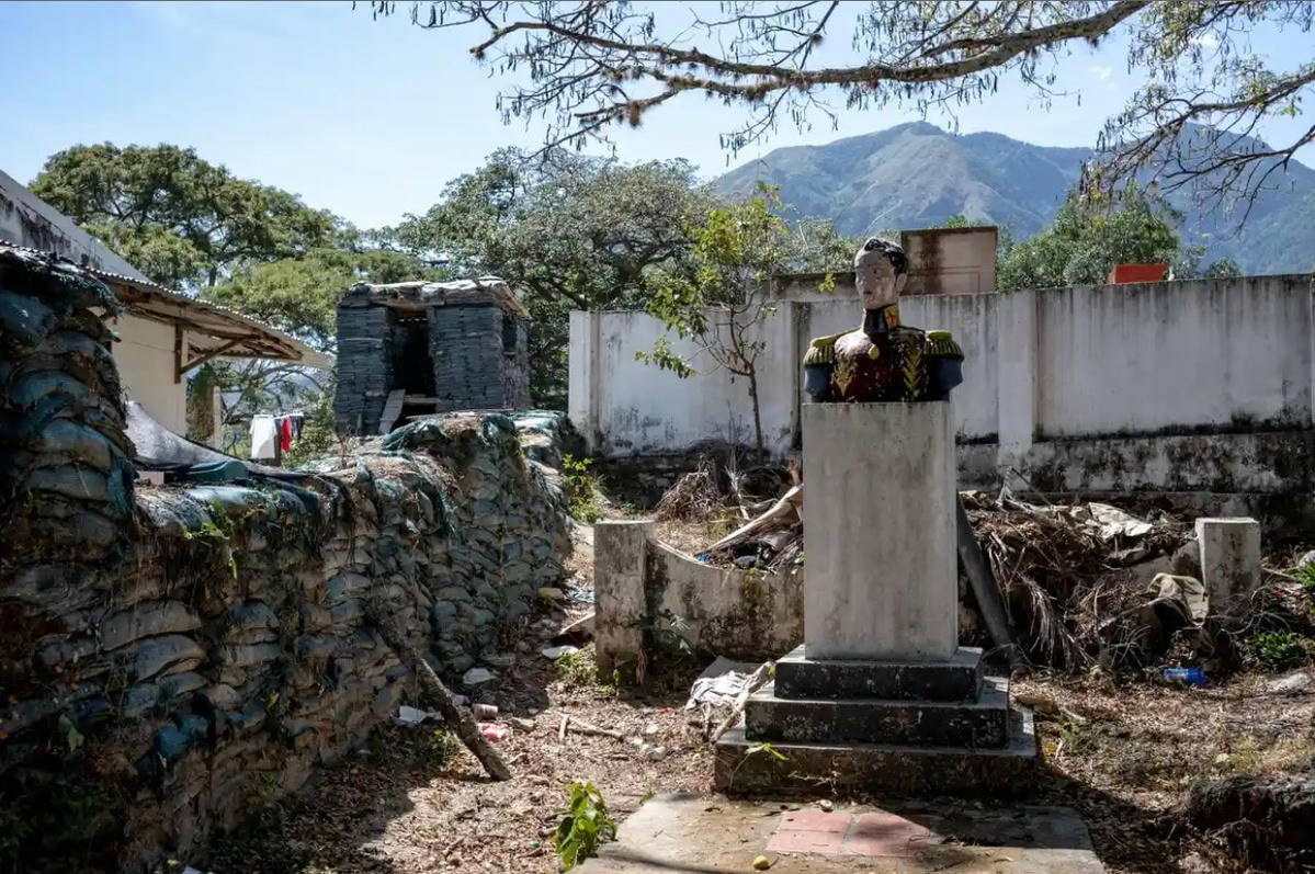 Một bức tượng bán thân lịch sử ở thị trấn thị trấn Atánquez. Ảnh: The Guardian.