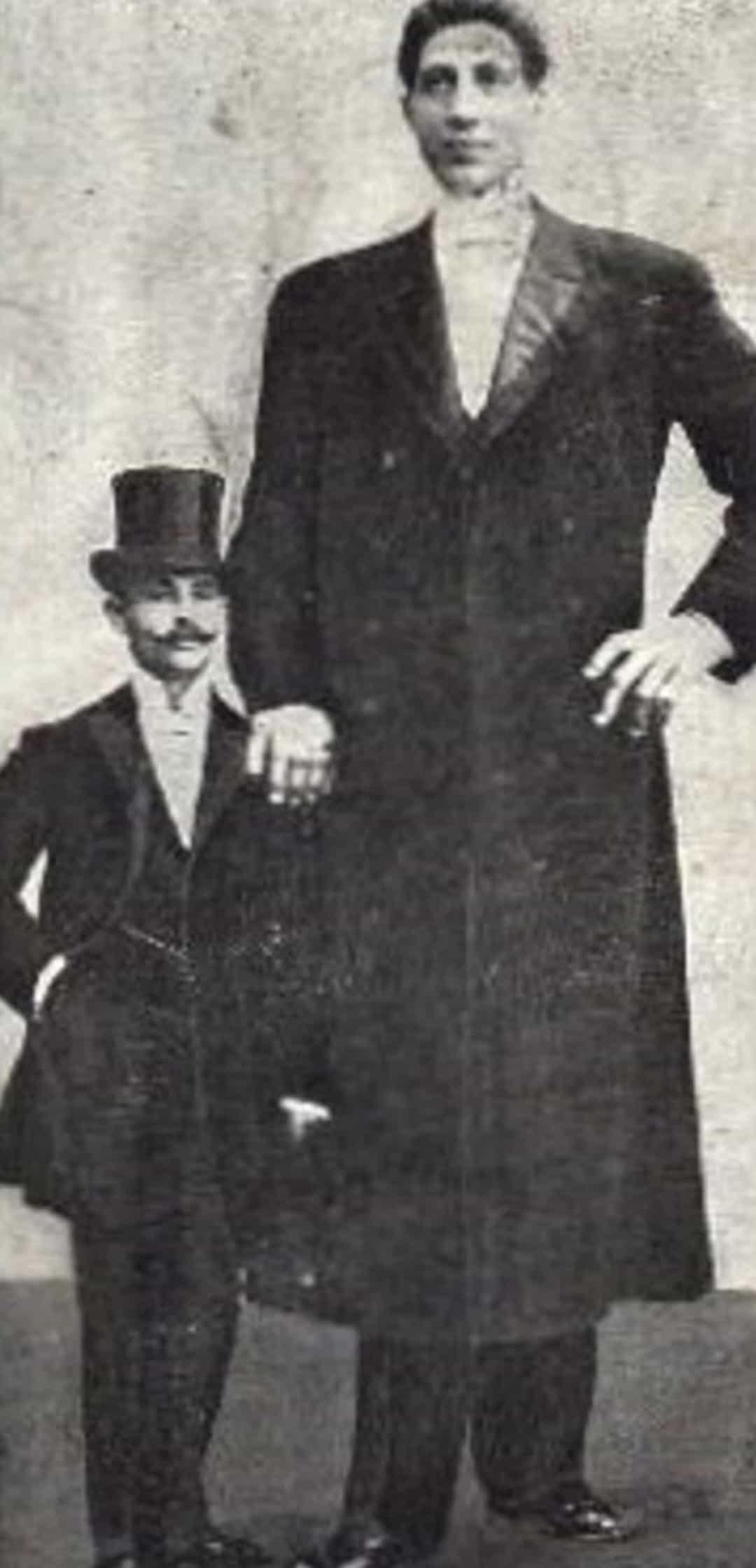 Những người ‘khổng lồ’