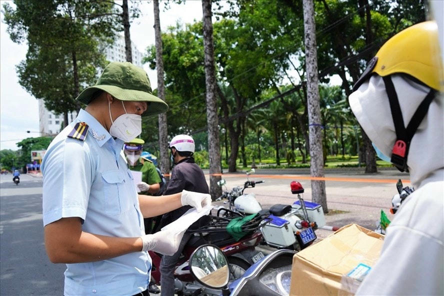 Theo chỉ thị mới, sau 30/9 người dân từ TP HCM về quê phải được sự hướng dẫn và cho phép từ Sở GTVT TP HCM.