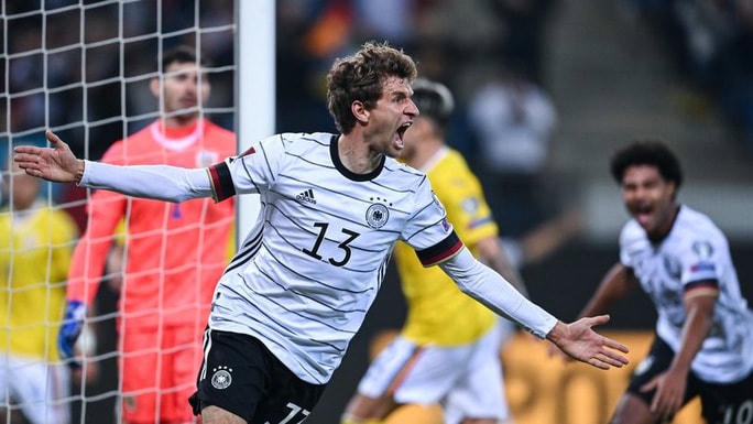 Thomas Mueller ấn định chiến thắng 2-1 cho tuyển Đức.