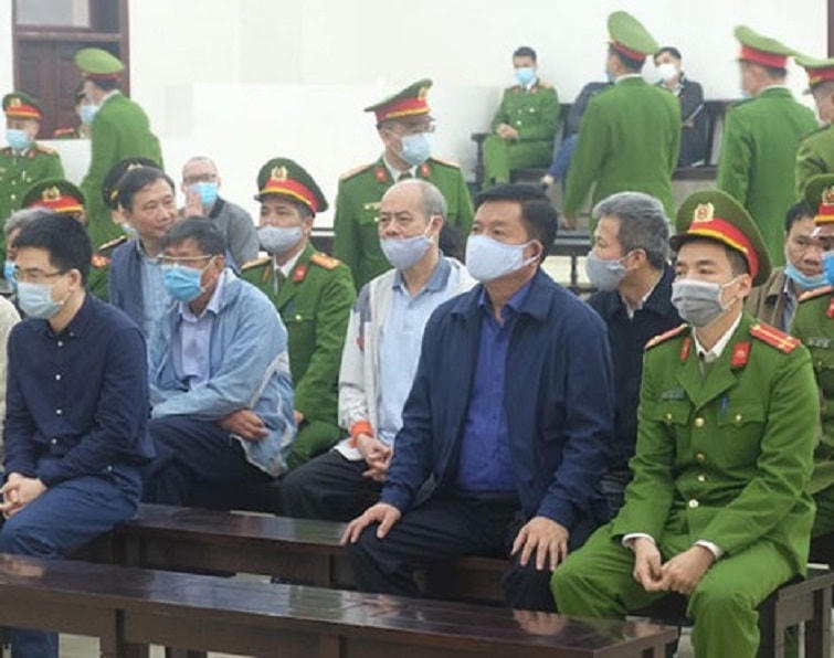 Ông Đinh La Thăng tại tòa.