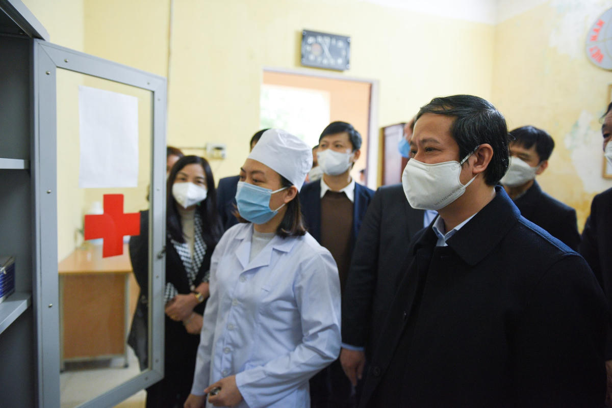 Bộ trưởng Nguyễn Kim Sơn kiểm tra dạy-học trực tiếp tại tỉnh Thanh Hóa.