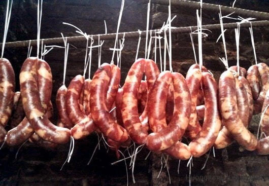 Lạp sườn gác bếp