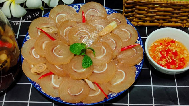 Món bì heo ngâm mắm ngon giòn sật sật đãi khách