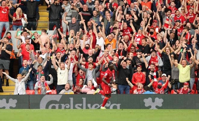 Liverpool tạm chiếm ngôi đầu bảng.