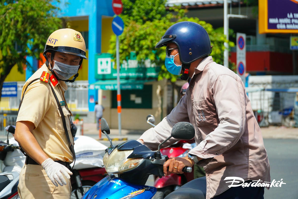 Một trường hợp khác không xuất trình được giấy tờ.