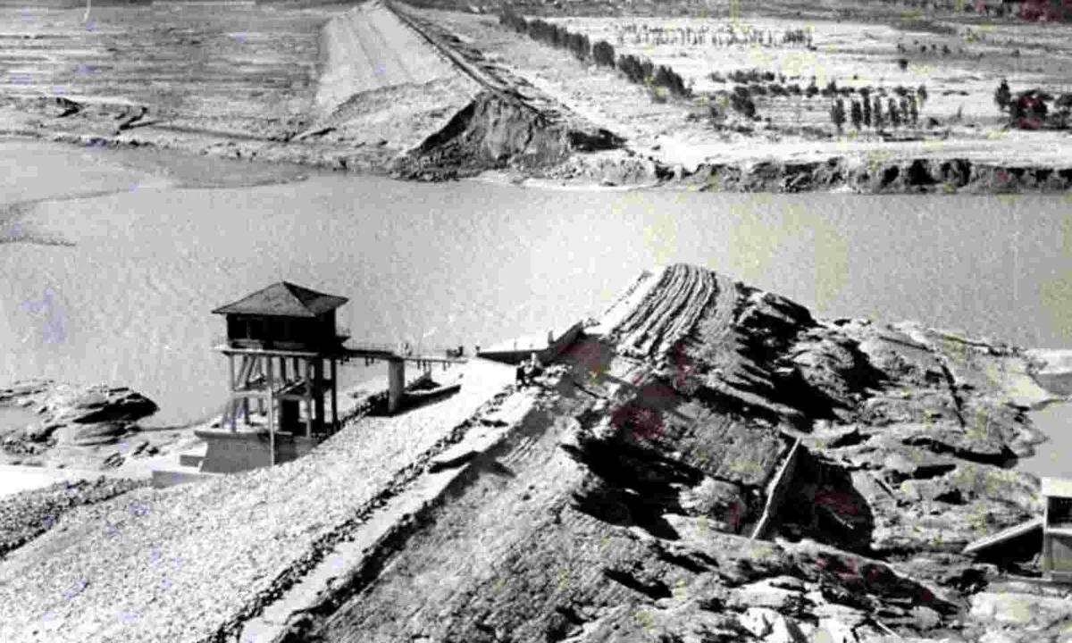 Con đập Banqiao ở Hà Nam, Trung Quốc. Ảnh: CNN.