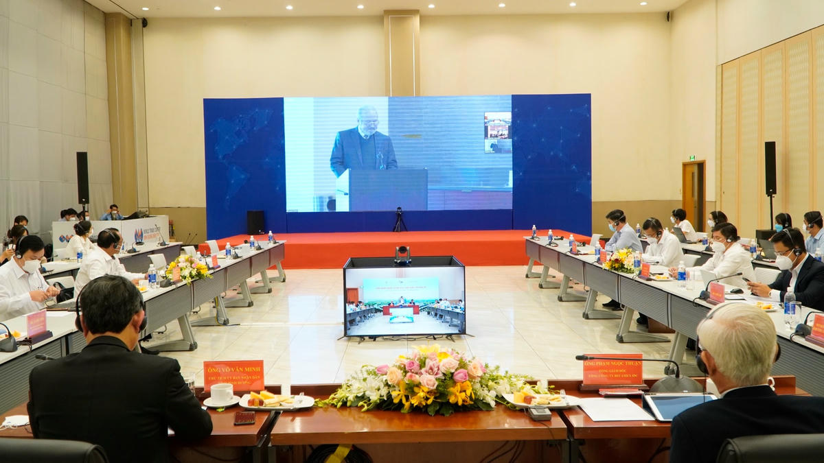 Quang Hội nghị trực tuyến xúc tiến đầu tư giữ tỉnh Bình Dương với Hoa Kỳ.