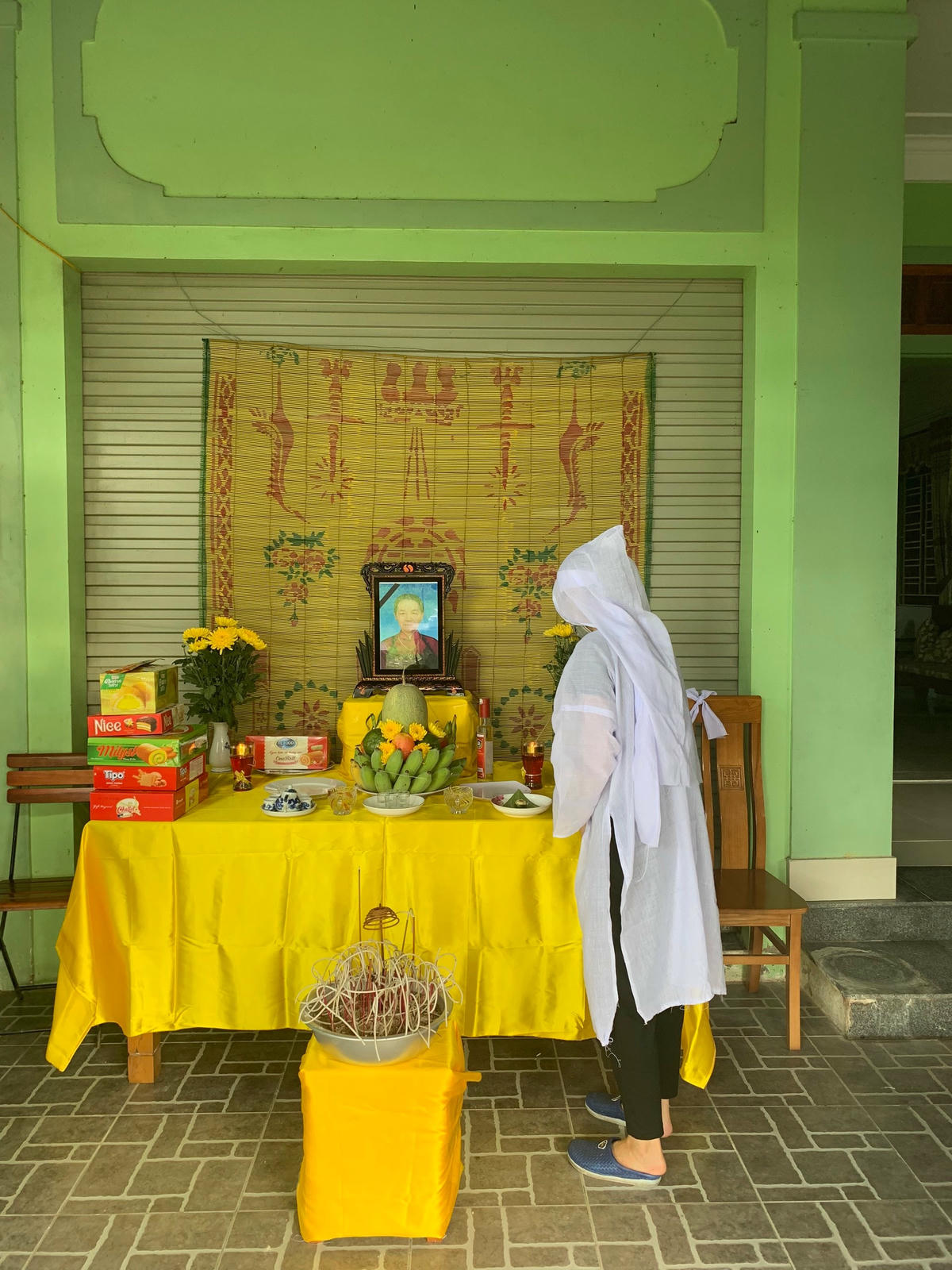 Chị Thơ phải nén nỗi đau mất mẹ...