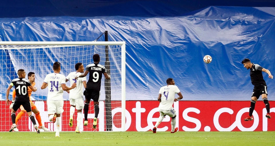 Djasur Yakhshibaev đánh đầu mở tỉ số cho đội khách.