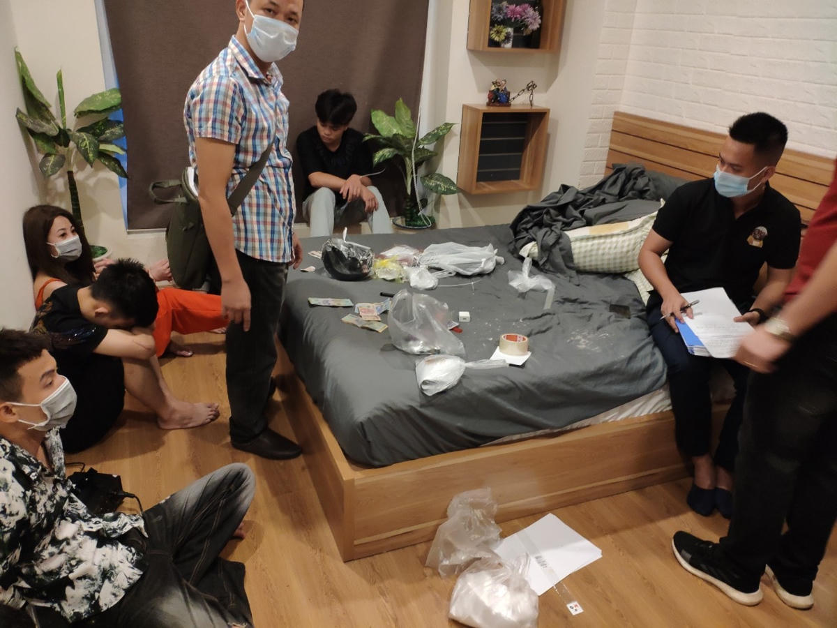 8 đối tượng bị công an bắt giữ.