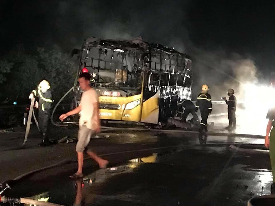 Chiếc xe chỉ trơ lại bộ khung.