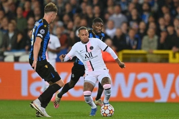 Neymar thi đấu hoàn toàn mờ nhạt.