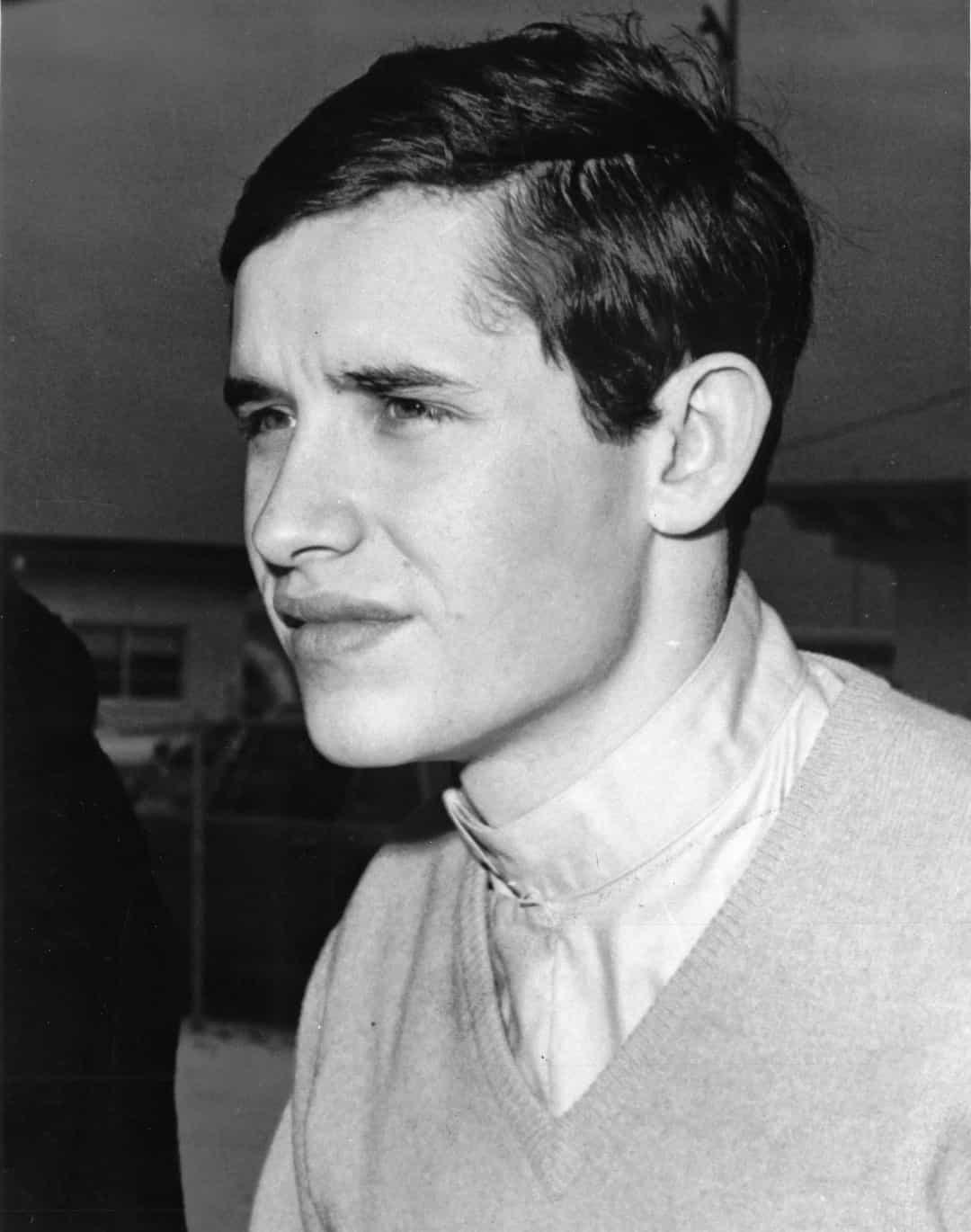 Jacky Ickx là một tay đua người Bỉ đã giành được t8ám chiến thắng và 25 lần về đích trên bục vinh quang ở Công thức 1.  