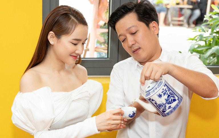 Hiện tại, cặp đôi đã có với nhau một cô công chúa xinh xắn và Trường Giang cũng thay đổi rất nhiều, trở thành người đàn ông của gia đình và cưng chiều vợ hết mực.