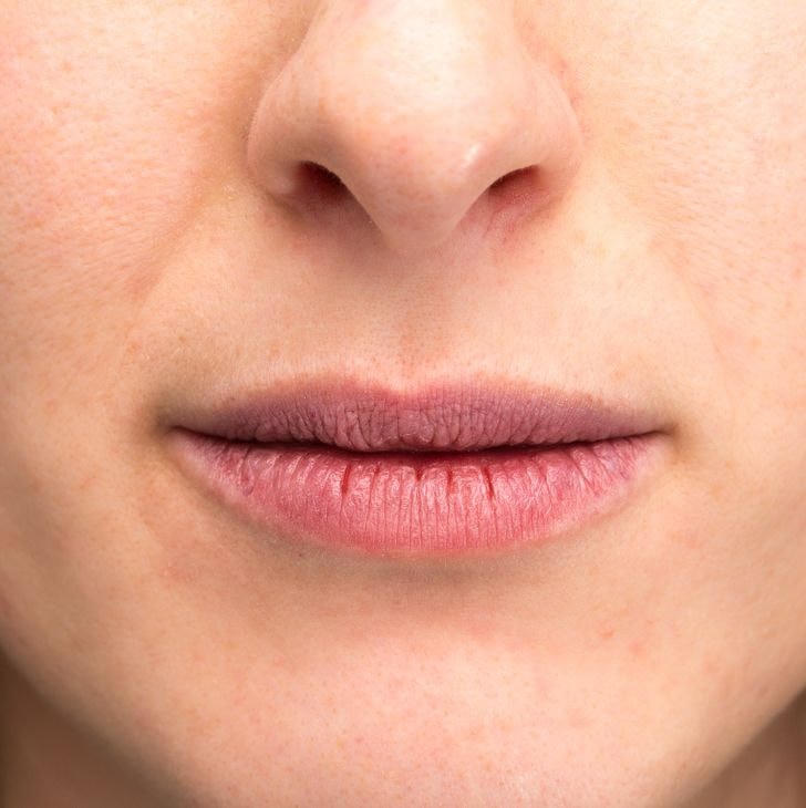 Trang điểm khi ngủ - lợi hay hại?