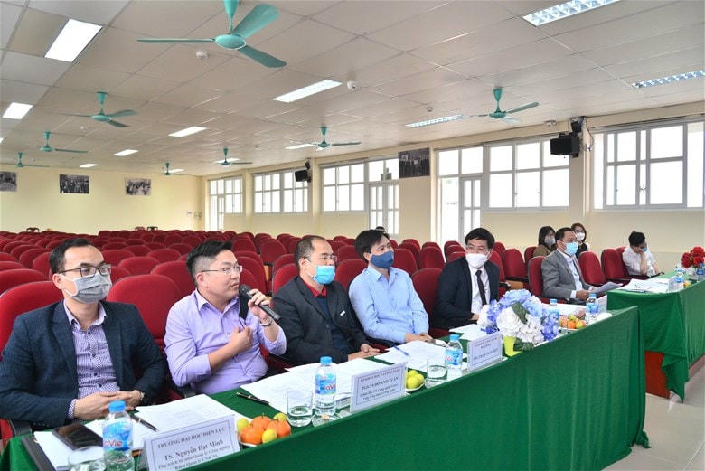 Hội đồng Ban Giám khảo Chung kết Cuộc thi.