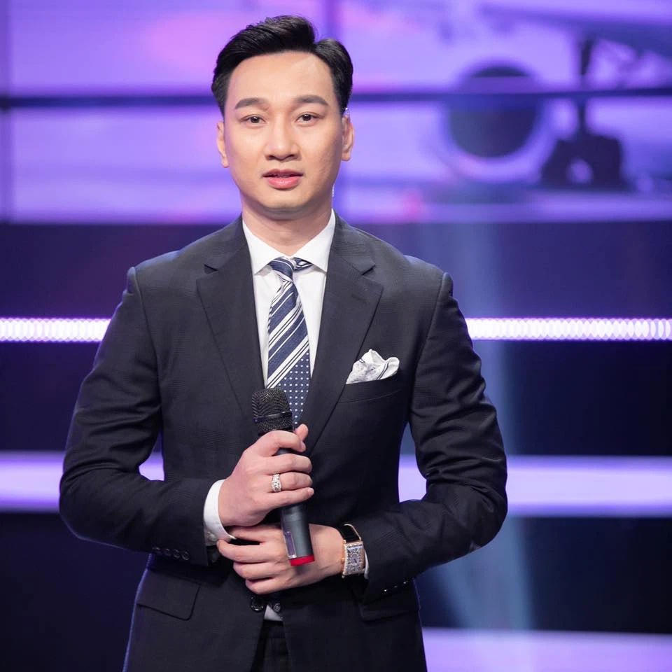 MC Thành Trung trải lòng về quyết định từ võ sĩ thành... nghệ sĩ