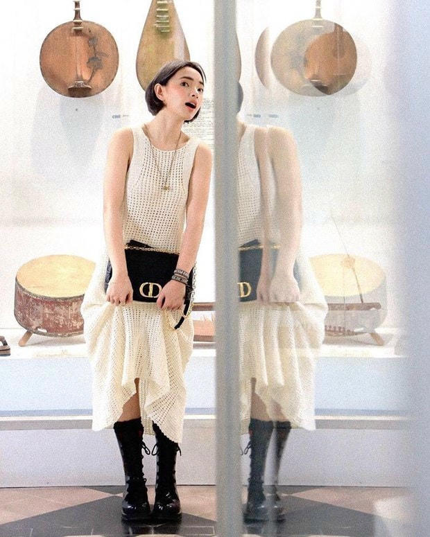 Châu Bùi với phong sách mix đồ hiện đại.