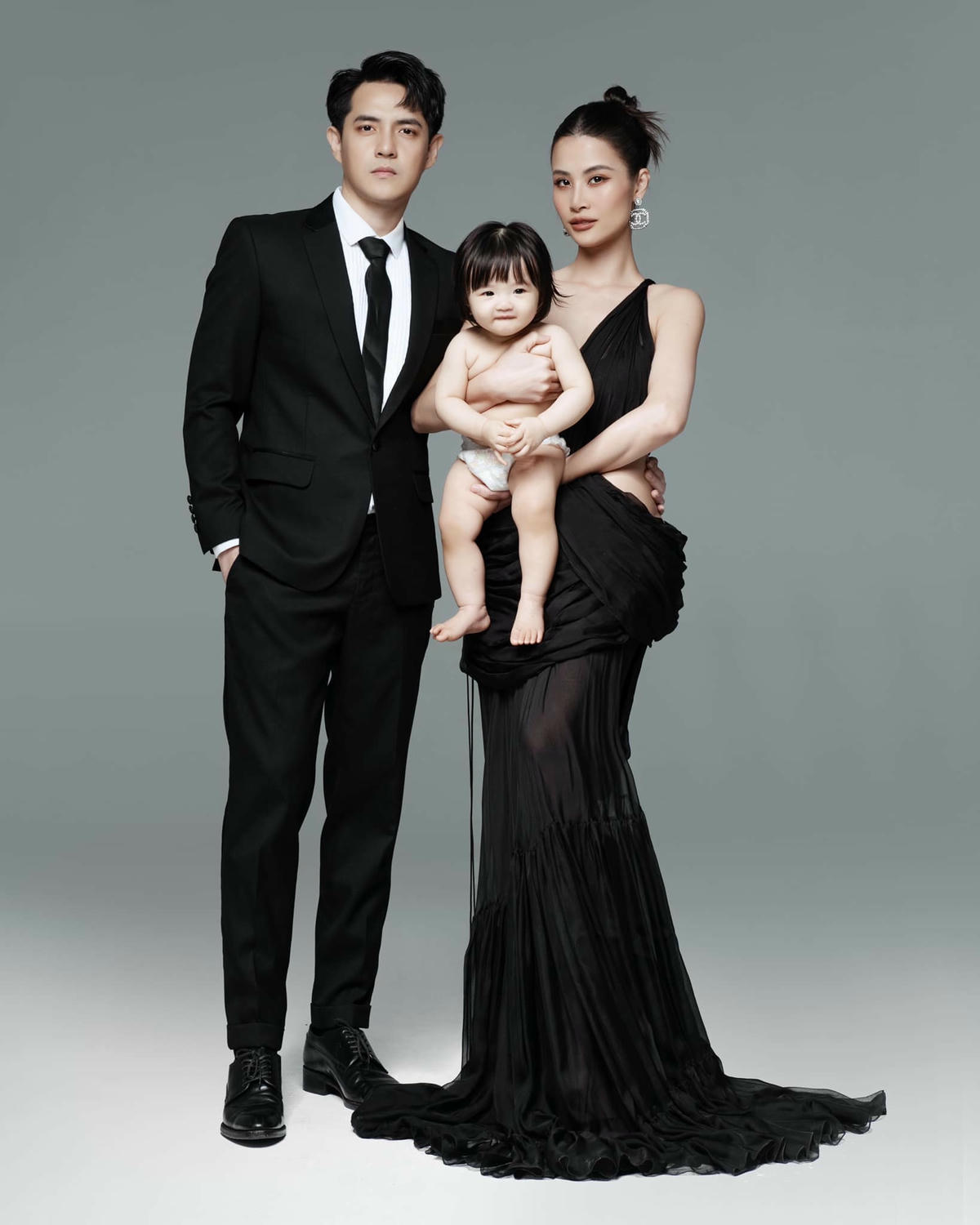 Bên cạnh đó cũng có nhiều khán giả cho biết Đông Nhi chỉ đang thực hiện bộ ảnh theo concept của nước ngoài.