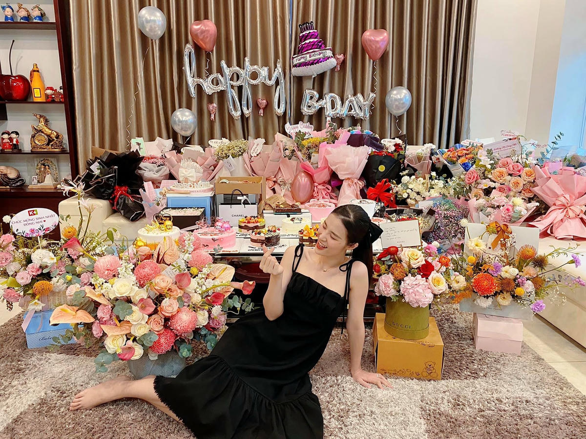 Đông Nhi đã bước sang tuổi 33 nhưng nhan sắc vẫn cực phẩm.