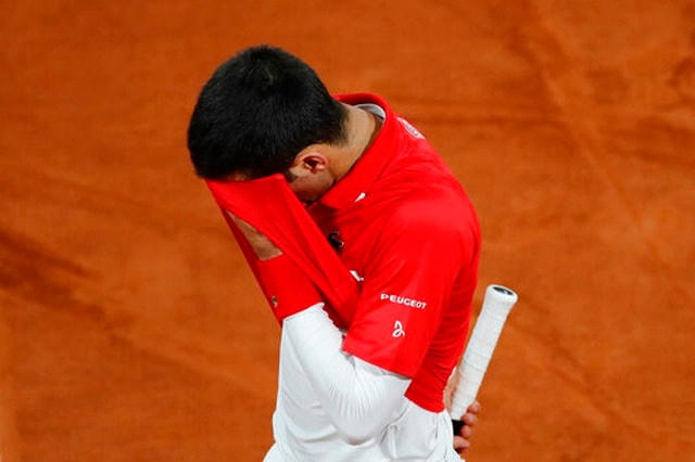 Djokovic chưa thể chơi tốt hơn trong các game cầm giao bóng trong set 2.