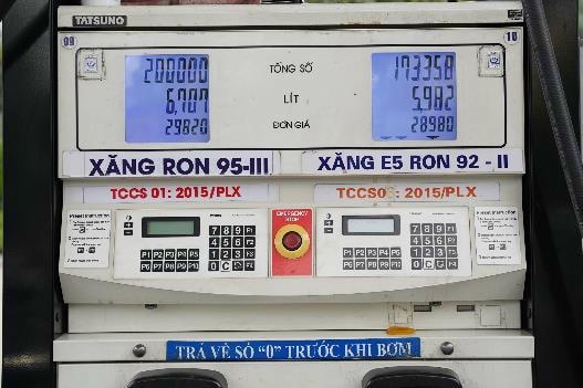 Giá xăng tăng cao kỷ lục những ngày gần đây đang gây áp lực lớn lên người dùng xe động cơ đốt trong truyền thống.