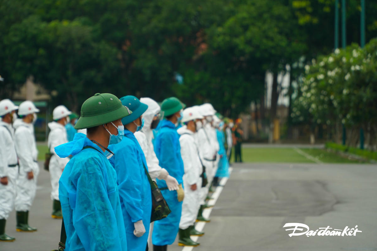 Đúng 7g30, lực lượng được tập hợp đầy đủ.