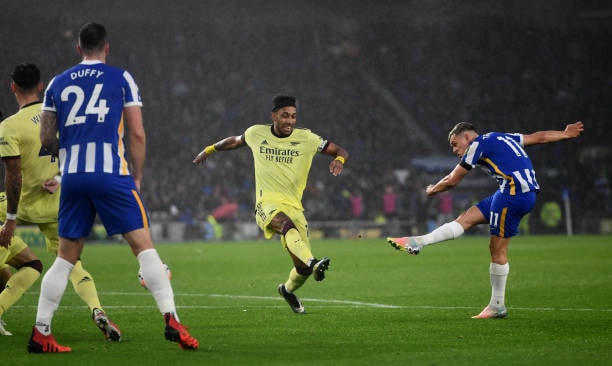 Hàng công của đội chủ nhà phung phí quá nhiều cơ hội.