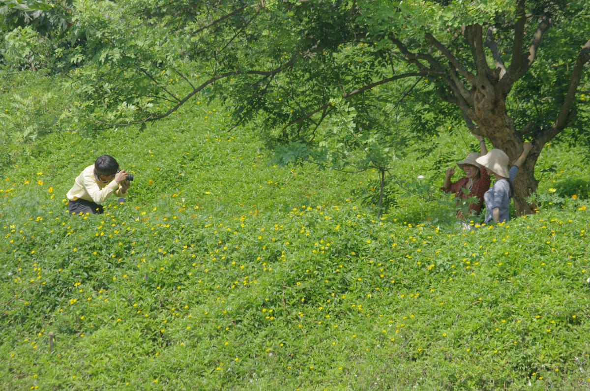 Điểm Du lịch Buôn  Ako Dhong.