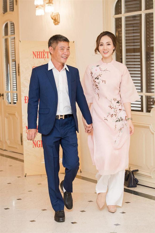 Những bóng hồng đi qua 'cuộc đời' nghệ sĩ hài Công Lý