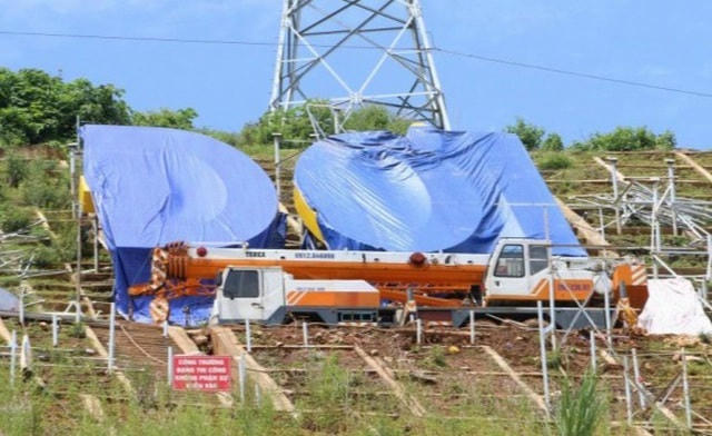 3 chữ cái đầu tiên được dựng lên trước đó nay đã không còn ở hiện trường.