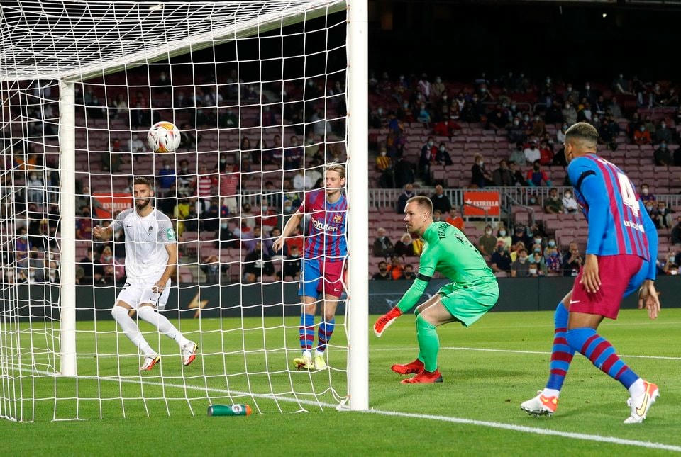 Domingos Duarte mở tỉ số cho Granada.