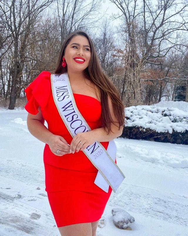 Emma Loney đang là một người mẫu tại Mỹ và hi vọng trở thành một luật sư tương lai.