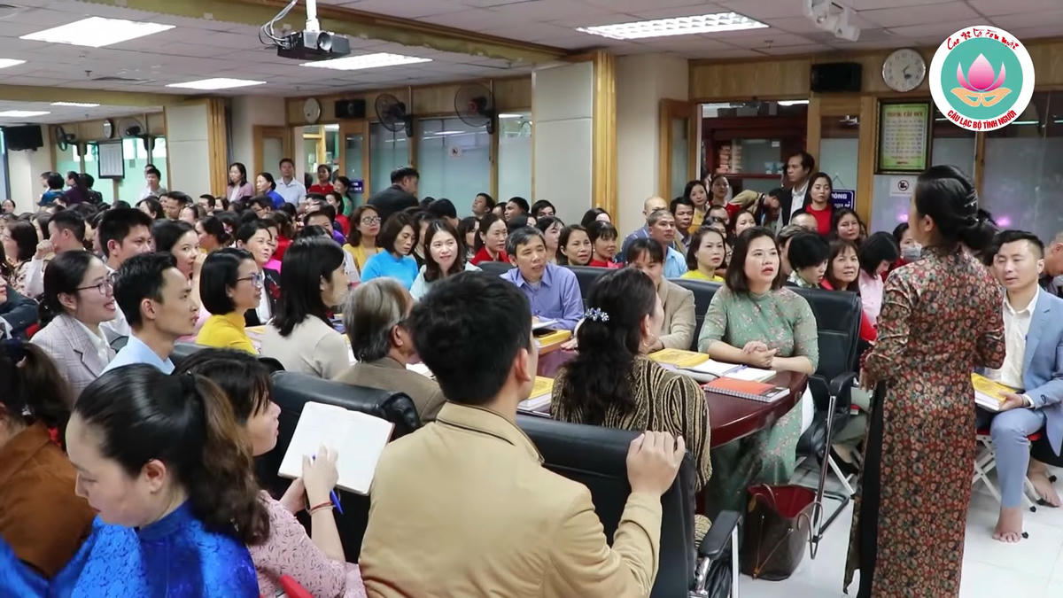 Một buổi sinh hoạt của CLB Tình Người.