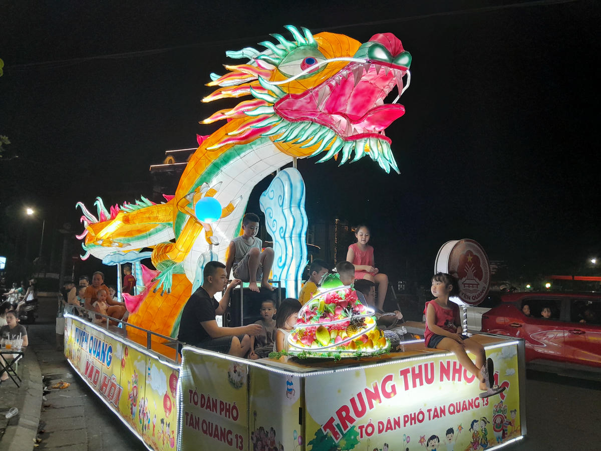 'Thành Tuyên' bùng nổ không khí Trung thu sớm