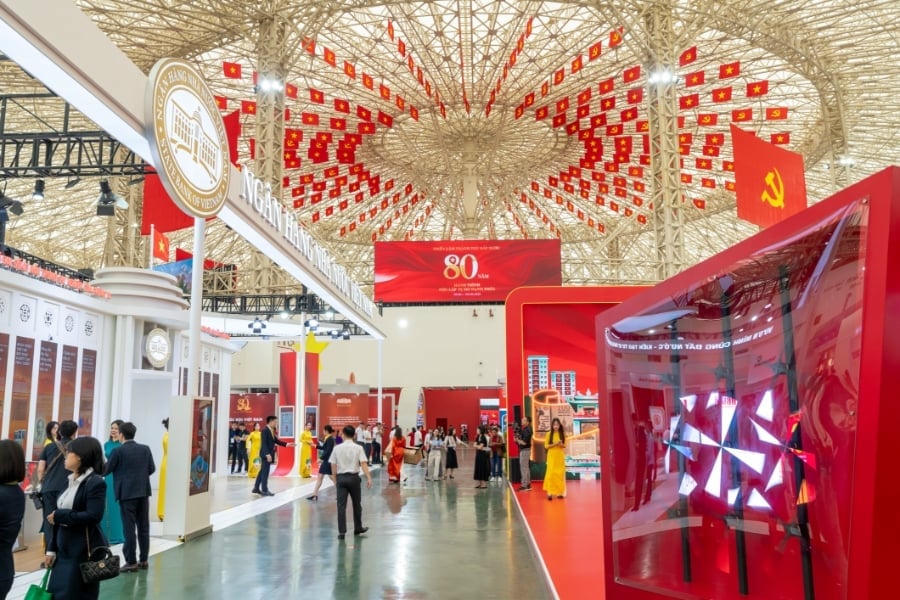 Triển lãm “80 năm Hành trình Độc lập - Tự do - Hạnh phúc”: Lễ bế mạc phải
tạo dấu ấn sâu đậm Triển lãm “80 năm Hành trình Độc lập - Tự do - Hạnh phúc”: Lễ bế mạc phải
tạo dấu ấn sâu đậm