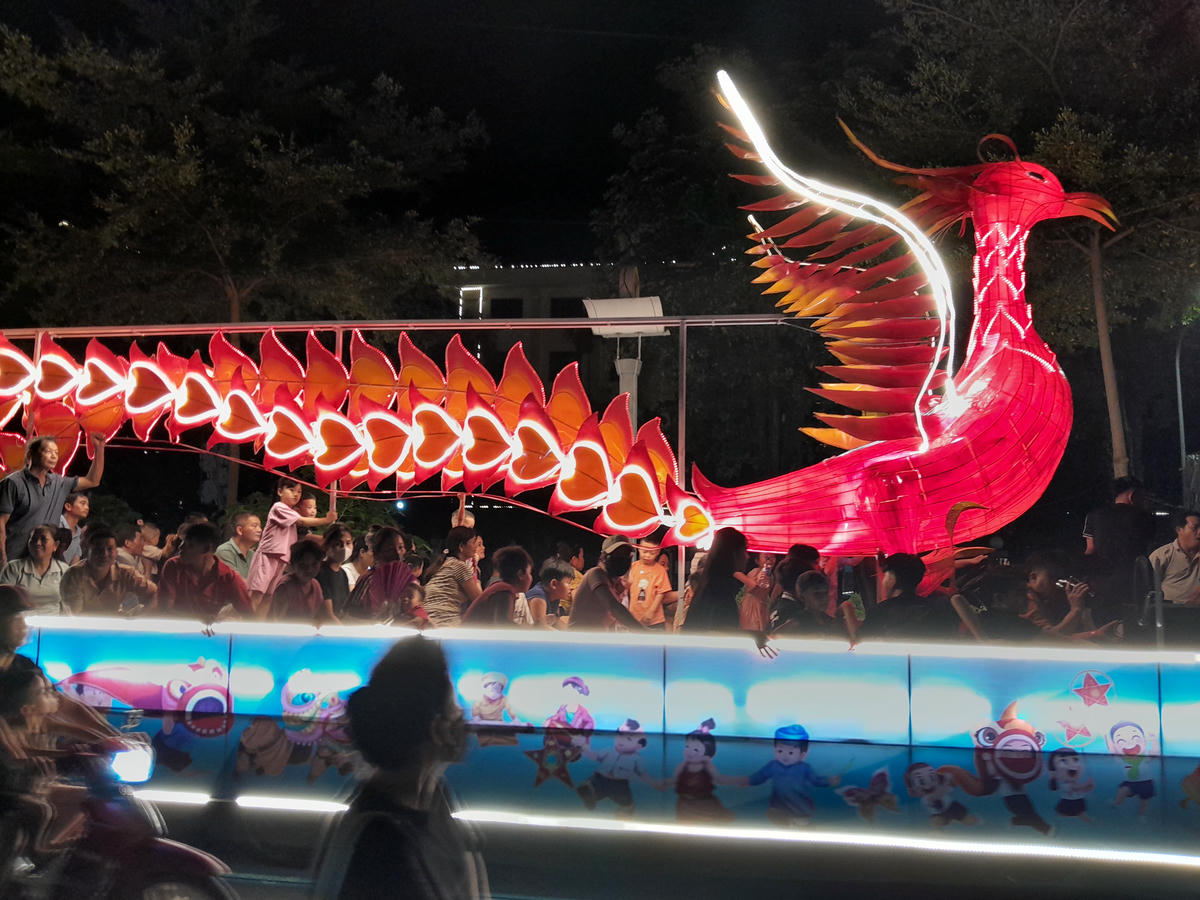 'Thành Tuyên' bùng nổ không khí Trung thu sớm