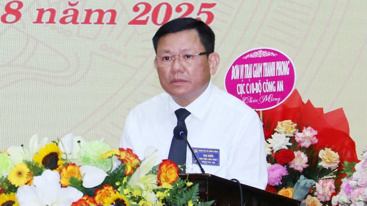 Ông Nguyễn Văn Thi - Phó Chủ tịch Thường trực UBND tỉnh Thanh Hóa phát biểu chỉ đạo tại đại hội Đảng bộ xã Nông Cống ngày 20/8. Ảnh: Xuân Nghĩa