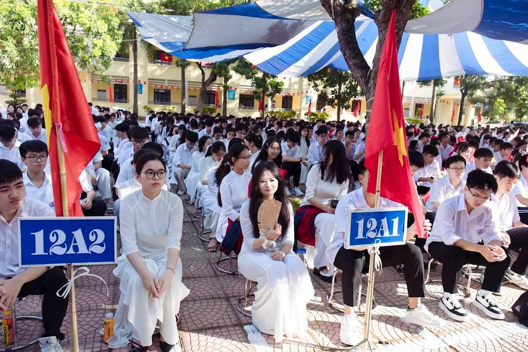 Minh bạch để chống lạm thu trong trường học