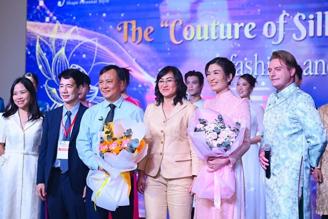 1. Các đại biểu than dự sự kiện (2)