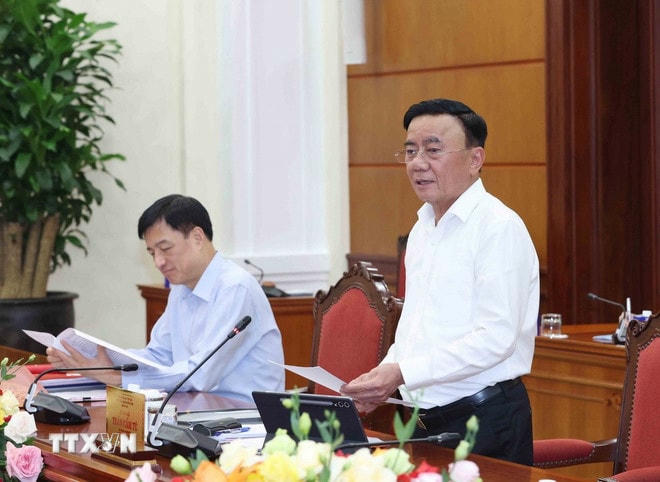 Ông Trần Cẩm Tú, Ủy viên Bộ Chính trị, Thường trực Ban Bí thư, chủ trì buổi làm việc. (Ảnh: Phương Hoa/TTXVN) ttxvn-tran-cam-tu.jpg