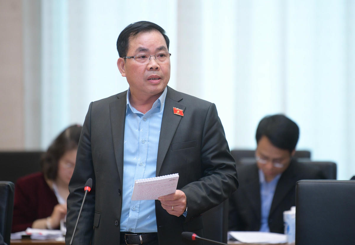 Nhan 4- ong Nguyen Quang Huan