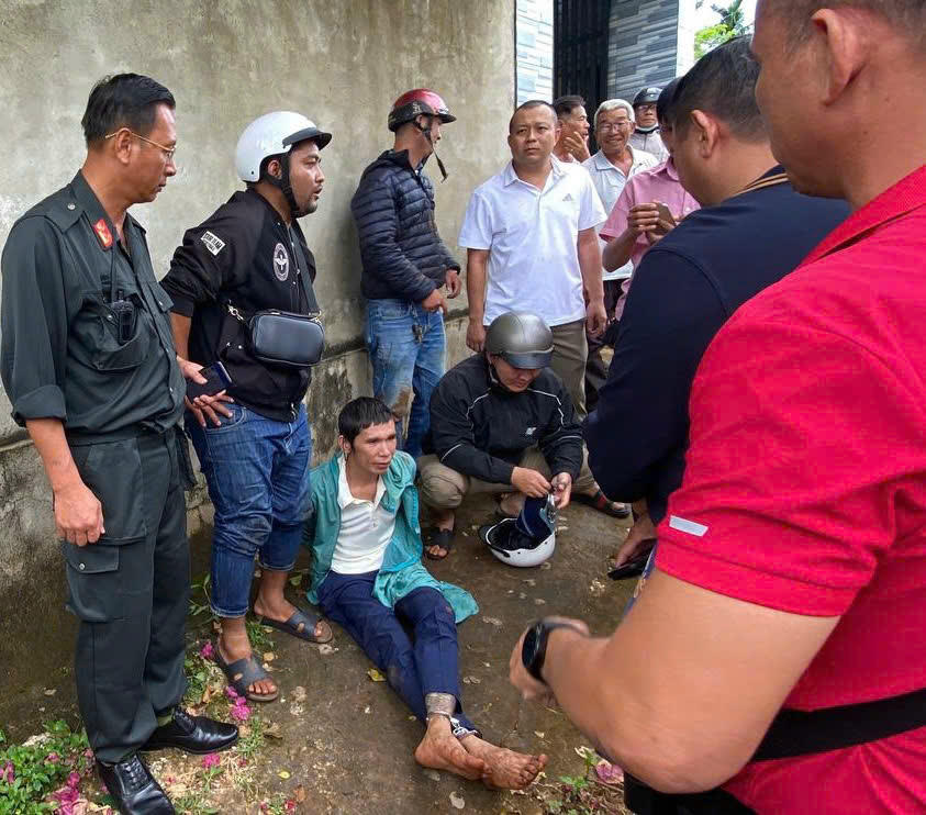 Công an bắt giữ nghi phạm gây ra vụ thảm án tại Đắk Lắk. Ảnh: TN.