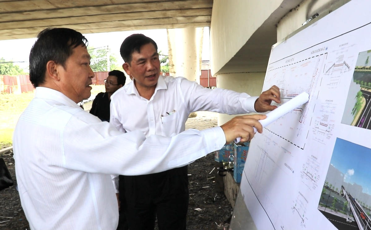 Ủy ban MTTQ Việt Nam TPHCM giám sát xây dựng một công trình giao thông tại phường Bình Tân. Ảnh: Q.Đ