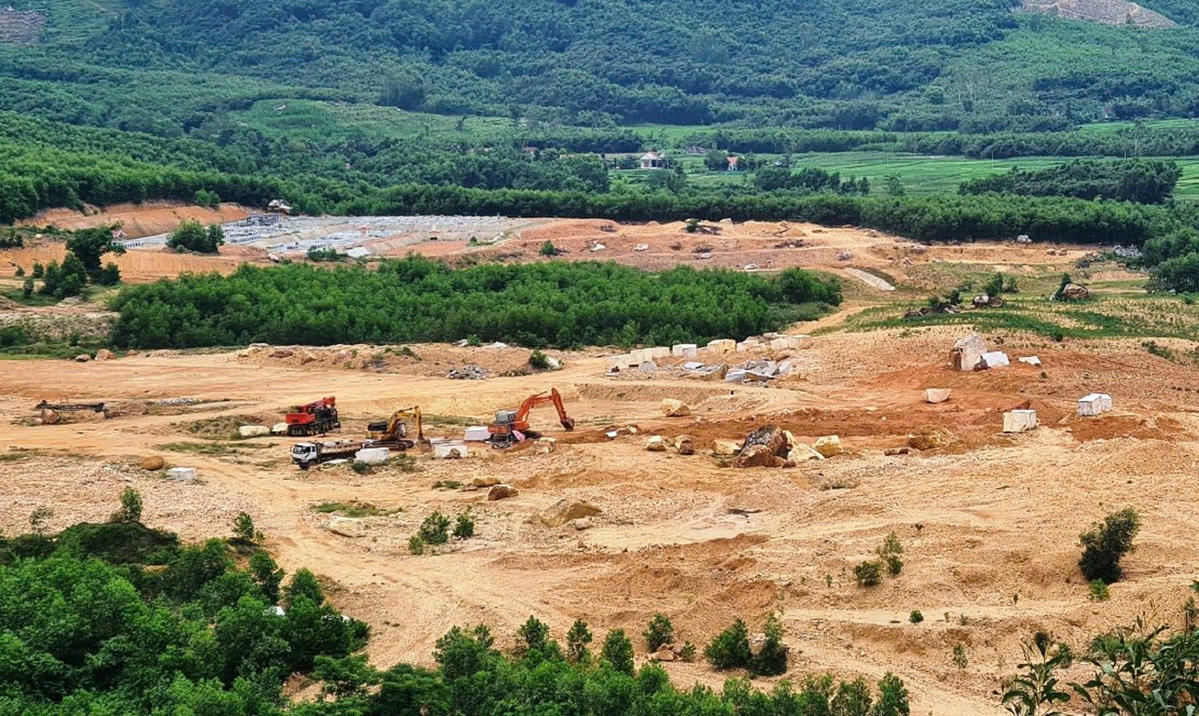 Dự án hồ chứa nước Lộc Đại vẫn dang dở. Ảnh: Huy Thành.