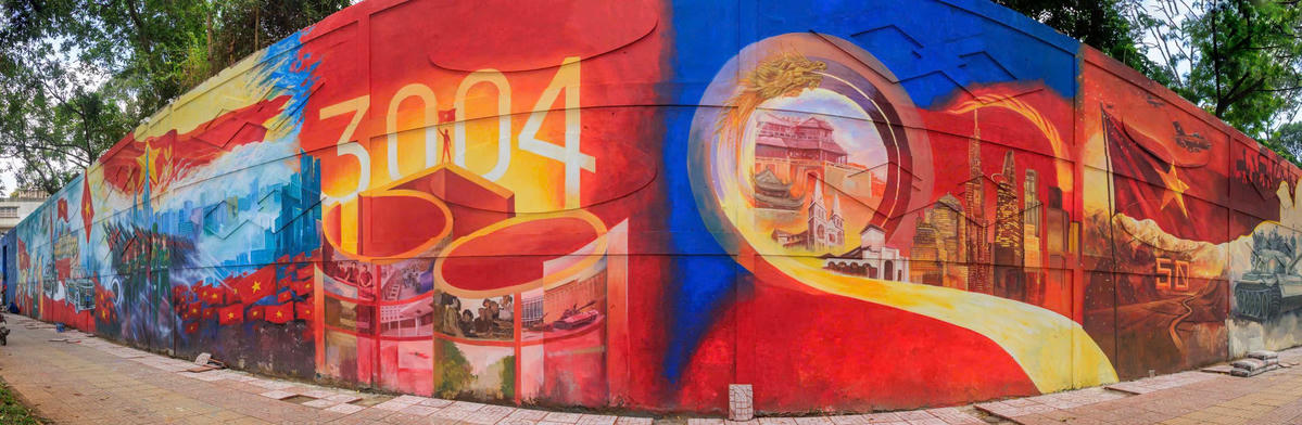 Bích họa trên đường Nguyễn Hữu Cảnh (phường Sài Gòn, TPHCM). Ảnh: Hồng Phúc.