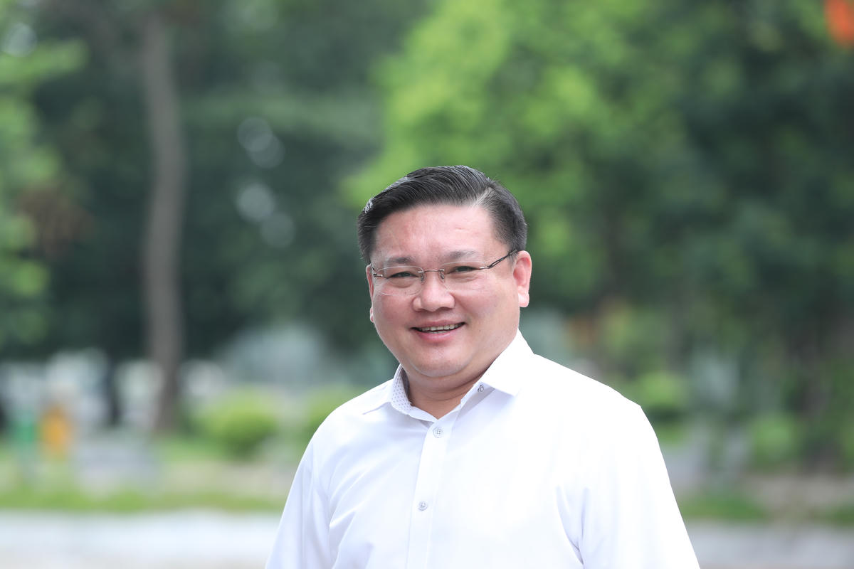 TS Trần Khắc Tâm.