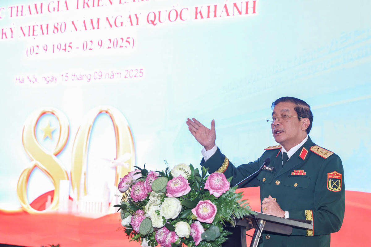 Thượng tướng Trương Thiên Tô phát biểu tại Hội nghị. Ảnh: Quang Vinh.