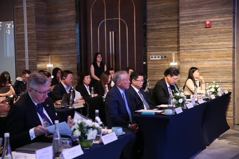 Phó Thủ tướng Thường trực Chính phủ Nguyễn Hòa Bình dự Hội nghị cấp cao Vương quốc Anh – Việt Nam về trung tâm tài chính. Ảnh: VGP/Nguyễn Hoàng.